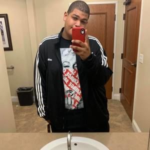 Meet your Posher, Devin